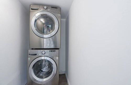 New! Miami & Calle Ocho Simpson's Funhouse! - Photo 28