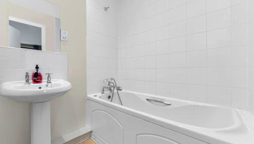 2 Bed Penthouse Suite in central MK - Foto 3