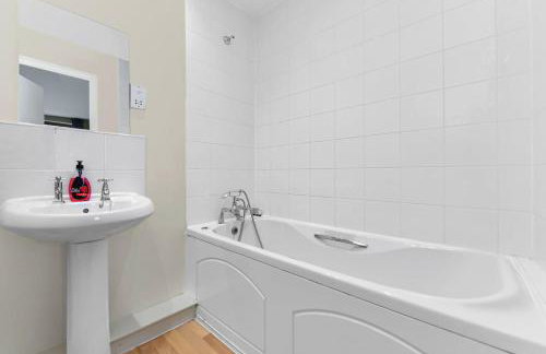 2 Bed Penthouse Suite in central MK - Foto 3