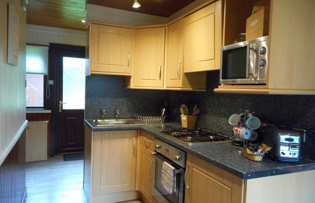 Bluebell Lodge 5 with Hot Tub - Photo 8