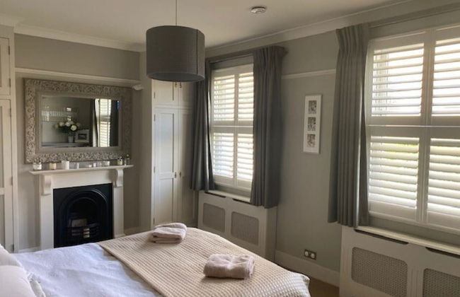 House - Sleeps 8 - Garden - Children's Play Area - Foto 2