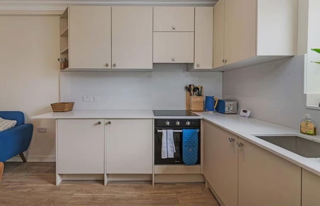 4 Guests - 20min to London - Free Parking - Petsok - Foto 6