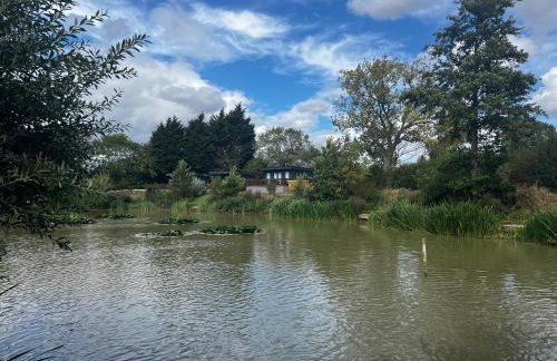 Beautiful Open Plan Lakeside Lodge, Shearsby - Photo 3