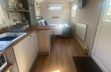 Ewes Rest Shepherds Hut - Photo 8