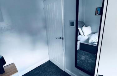 The Castleton Haven - 3 Bed Semi near M62 & M60 Motorways and Easy access to Manchester City Centre - Netflix and free high speed WIFI - Foto 22