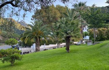 Wanderlust Guesthouse - Photo 42