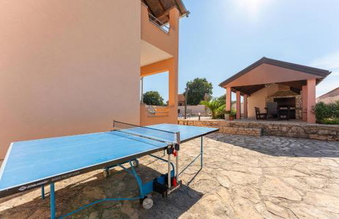 5 Bedroom Cozy Home In Biograd Na Moru - Foto 37