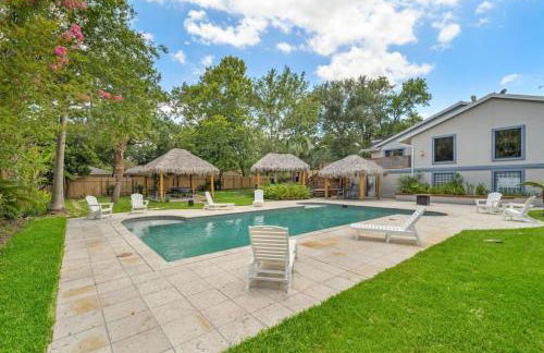 Waterfront oasis with private pool, game room, fire pit and volleyball court - Foto 14