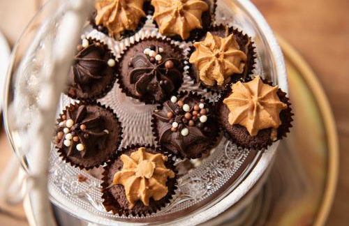 Downwood Vineyard Manor House in Idyllic Countryside - Photo 56