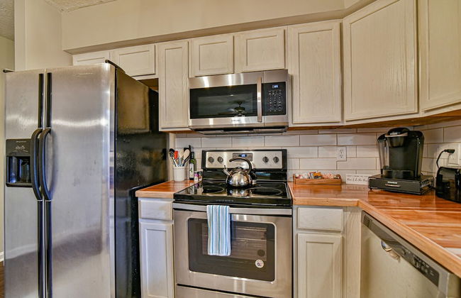 2 BR apt near Mtn to Sea Hiking Trail - Foto 5