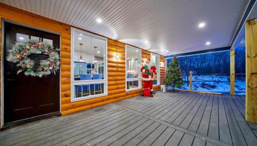 New Sunday River Ski Retreat with Hot Tub Spa - FirePit Sleeps 16 - Foto 4