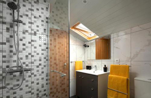 Martinho Apartment View - Photo 13