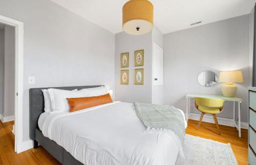 King Bed, Near DT and Best Restaurants, Pets OK! - Foto 58