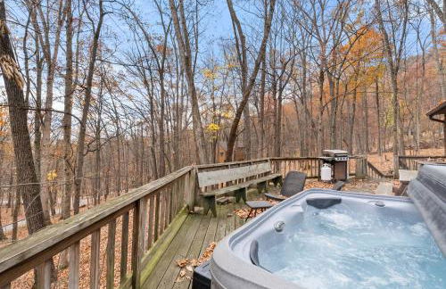 Huge Cabin w Hot Tub, Deck, Grill, Fire Pit, WiFi - Foto 61