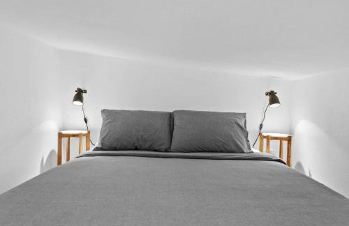 Spacious and Bright with Deck Walkable to 6th St - Foto 5