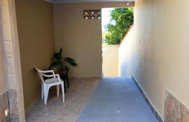 Casa Espaço Sara Piscina com total privacidade, área gourmet completa com churrasqueira fogão a lenha, a 5min do centro e do parque das águas - Foto 61