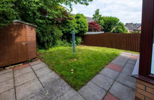 LANGLEY HOUSE Free Parking central LOCATION 5 bed all double with smart TV 3 BATHROOMS Loved by TRADES teams ideal for LONG STAYS contact langley cottages and apartments - Foto 23