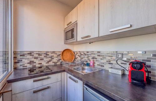 Contemporary 2P Studio Just Steps from the Beach - Foto 8