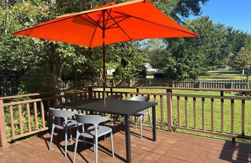 3 Bedrooms 8 Guests Modern Ranch Retreat on Half Acre - Foto 19