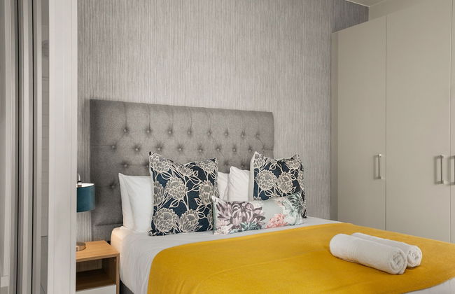 The Median Apartments - Photo 2