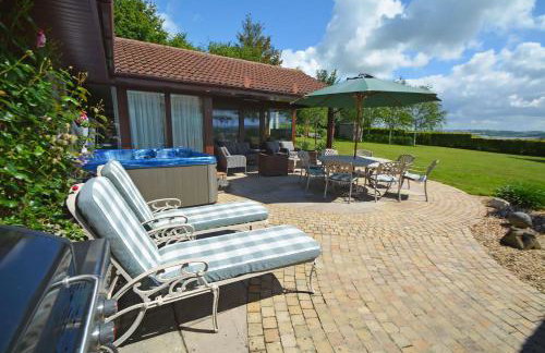 Kingsley Lake View & Paddocks - A group retreat with hot tub, sports bars & spectacular lake views in the Mendip Hills AONB - Foto 15