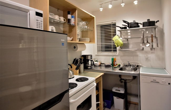 Love Shack - Photo 10