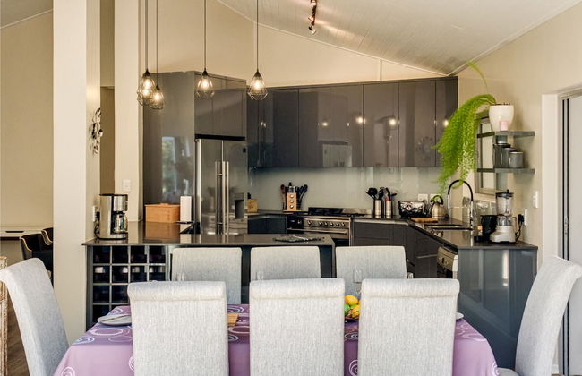 Charming Home With Mountain Views at Rivendell - Photo 11