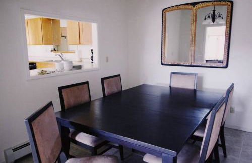 Charming, Spacious, Contemporary Mountain Retreat - Foto 8