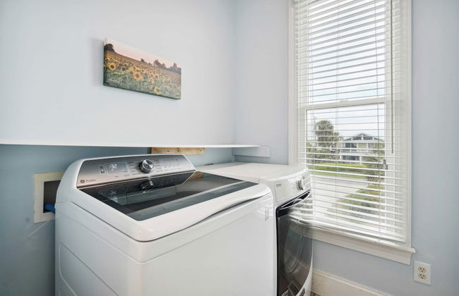 Oceanfront w/ Pool, Panoramic Deck Views, 5bdr Folly Ocean Breeze by Avantstay - Foto 45