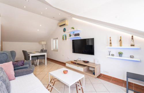 RITA - Charming 2-Bedroom Apartment with sea view, Slano - Foto 14