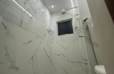 Adorável Tiny house 5, ar, cozinha completa, wifi e tv smart - Foto 28