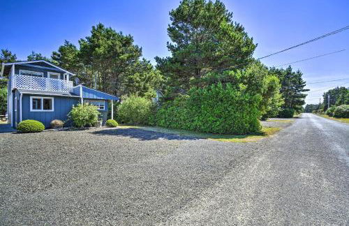 Coastal PNW Gem with Hot Tub - Walk to Beach! - Foto 12