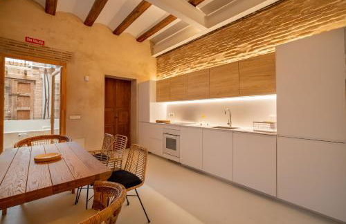 Design house with swimming pool near the sea - Photo 26