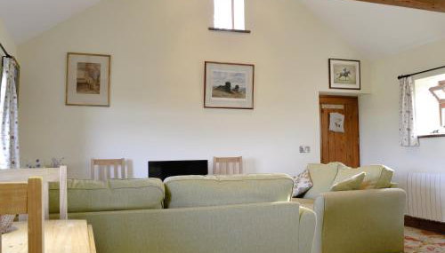 Brandy's Barn - Photo 3