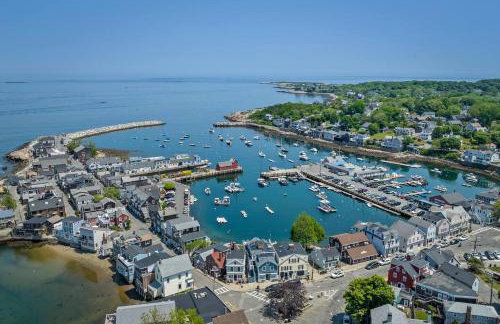 Dog Friendly 2BR Home Walk to Beach+Bearskin Neck - Foto 42