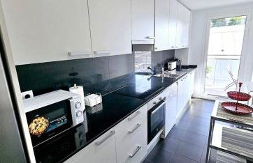 Ideal for families on the beach in Barcelona with a pool - Photo 30