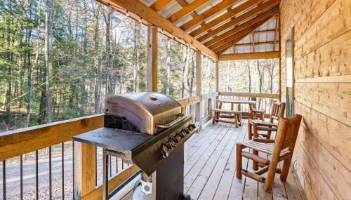 Newly Refreshed! Suches Cabin with Deck, Fire Pit - Foto 2