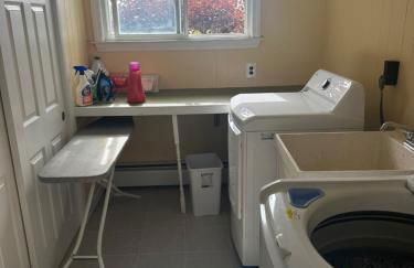 Spacious and Walk to the Beach with Central AC and Outdoor Shower - Photo 28