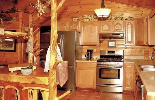 Enchanted - 1 Bedrooms, 1 Baths, Sleeps 2 Cabin by RedAwning - Foto 4