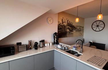 Stylish Coastal Apartment with Breathtaking views - Foto 4