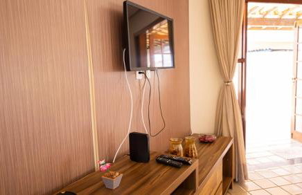 Casa com Wi-Fi, Piscina e Garagem a 550m da Praia - Foto 7