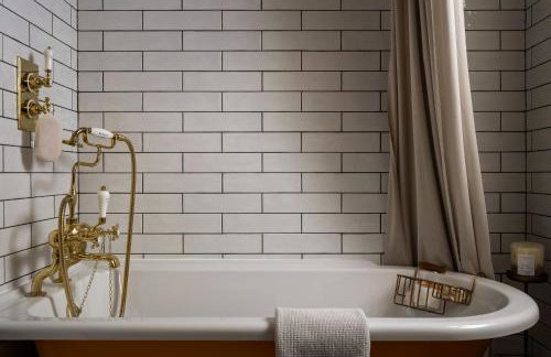 Luxury Boutique Barn Hideaway Near Bourton with Hot Tub - Foto 30