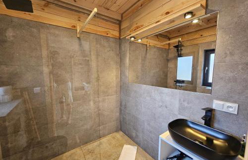 Stodoły w Bieszczadzie domy z basenem i widokiem na góry - Photo 41