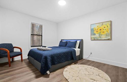 8 Minutes to UNC - Outdoor Deck - Washer and Dryer - Foto 12