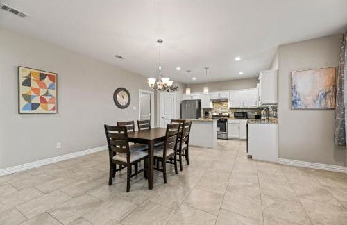 Spacious Grand Prairie Getaway - Foto 17