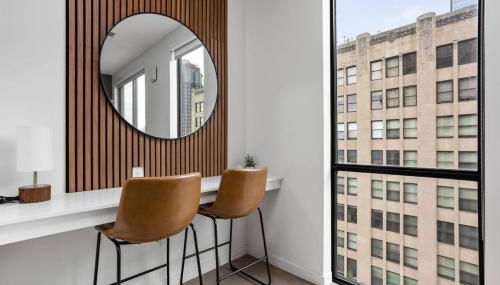 Downtown Contemporary High-Rise with Pool & Gym - Foto 4