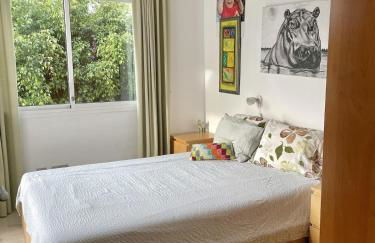 Entire villa with pool, ocean & mountain views - Foto 22