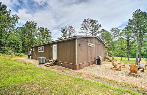 Updated Tuskahoma Cabin with Fire Pit and Deck! - Foto 29