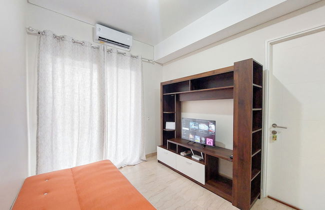 Comfort And Homey 2Br At Podomoro City Deli Medan Apartment - Photo 16