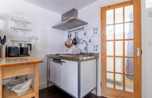 Cozy Brixton Hideaway Cute & Convenient Stay - Pass the Keys - Foto 10